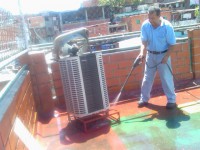 /album/reparaciones-y-mantenimiento-de-aires-acondicionado/image-689-jpg/